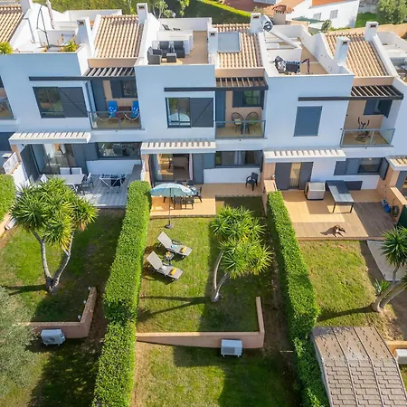 Townhouse Ocean Joy -com Piscina E Bbq Em Дом отдыха Албуфейра